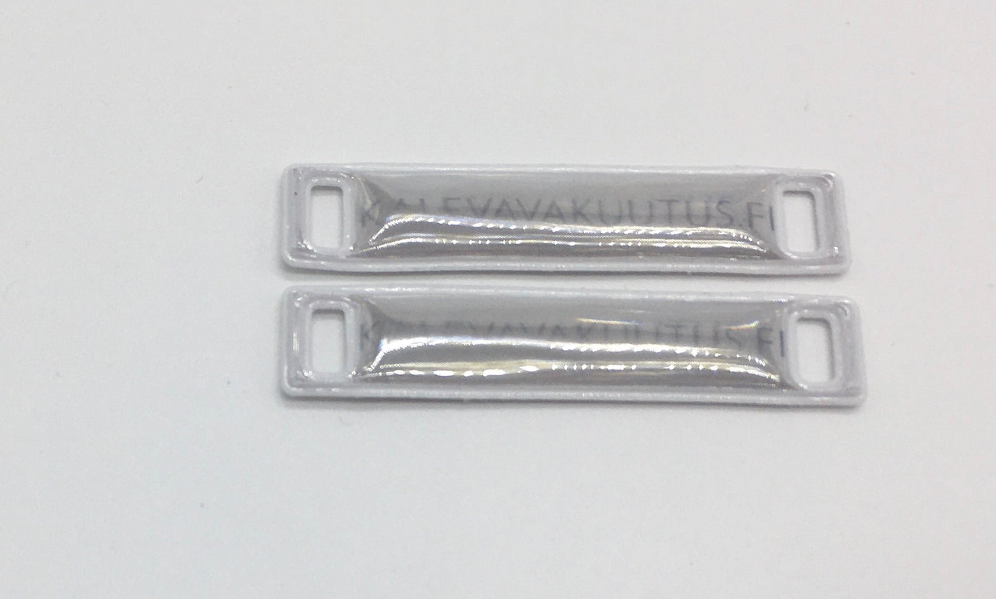 Shoelace reflectors
